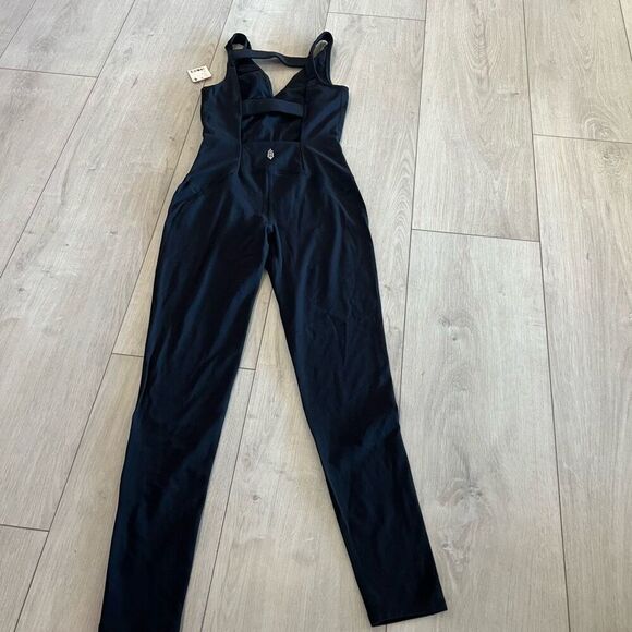 Free movement women jumpsuit size xs - Picture 5 of 8
